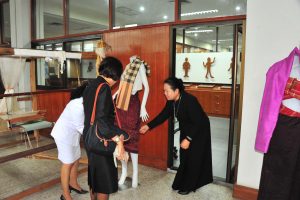 สถาบันวิจัยศิลปะและวัฒนธรรมอีสาน ต้อนรับพระสหายสมเด็จพระเทพรัตนราชสุดาฯ สยามบรมราชกุมารี และคณะ