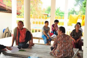 ลงพื้นที่ จัดระบบคัมภีร์ใบลานวัดไตรภูมิ