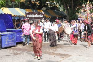 สถาบันวิจัยศิลปะและวัฒนธรรมอีสาน ร่วมงานสงกรานต์มหาวิทยาลัยมหาสารคาม