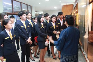 สถาบันวิจัยศิลปะและวัฒนธรรมอีสาน ต้อนรับคณะศึกษาดูงานจากวิทยาลัยอาชีวะมหาสารคาม