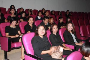 สถาบันวิจัยศิลปะและวัฒนธรรมอีสาน ร่วมพิธีส่งมอบดอกไม้จันทน์พระราชทาน