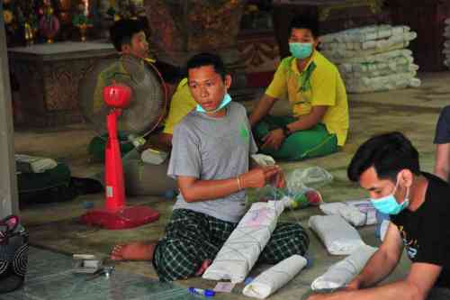 จัดระบบเอกสารใบลานวัดไตรภูมิคณาจารย์