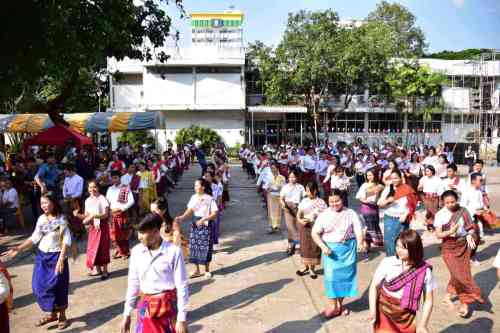 ร่วมงานนมัสการสมโภช สรงน้ำ