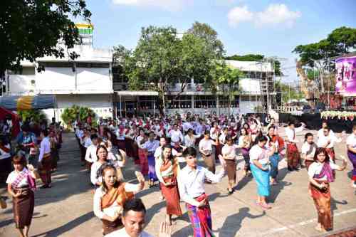 ร่วมงานนมัสการสมโภช สรงน้ำ