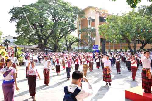 ร่วมงานนมัสการสมโภช สรงน้ำ