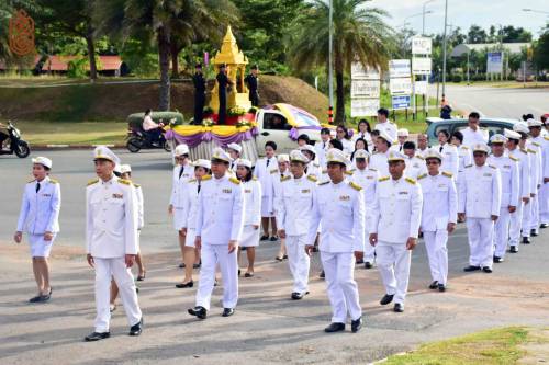 ร่วมพิธีสมโภชผ้าไตรพระราชทานเพื่อทอดกฐิน