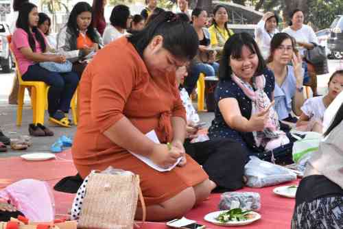 จัดโครงการพิธีกรรมแต่งแก้