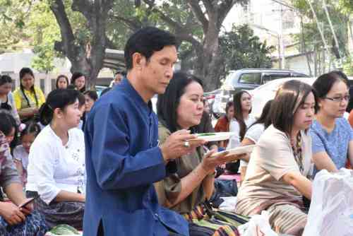 จัดโครงการพิธีกรรมแต่งแก้