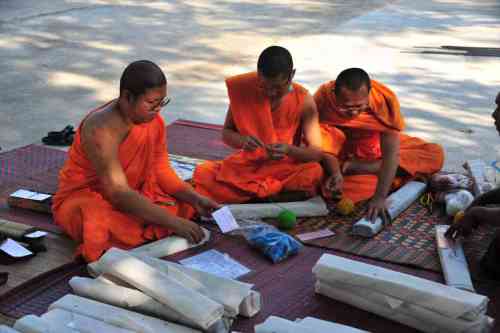 ลงพื้นที่ในการสำรวจและจัดทำบัญชีสถานภาพเอกสารใบลาน