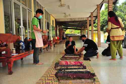 ลงพื้นที่ในการสำรวจและจัดทำบัญชีสถานภาพเอกสารใบลาน