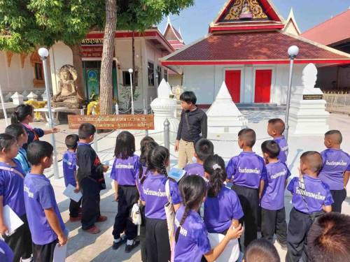 ครู นักเรียน บ้านพงโพดเยี่ยมชมพิพิธภัณฑ์วัดมหาชัย